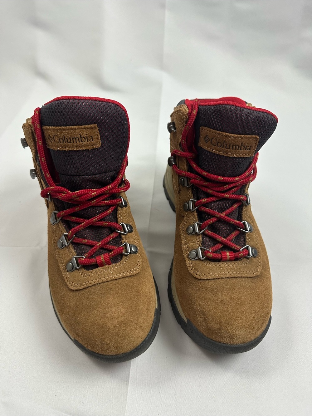 Columbia womens Brown Suede Boots with Red Laces